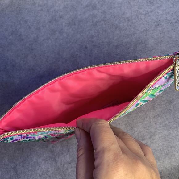 NWT Lilly Pulitzer Quilted Pouch in Banana Split Print GWP Bag Makeup Cosmetics - Picture 8 of 10